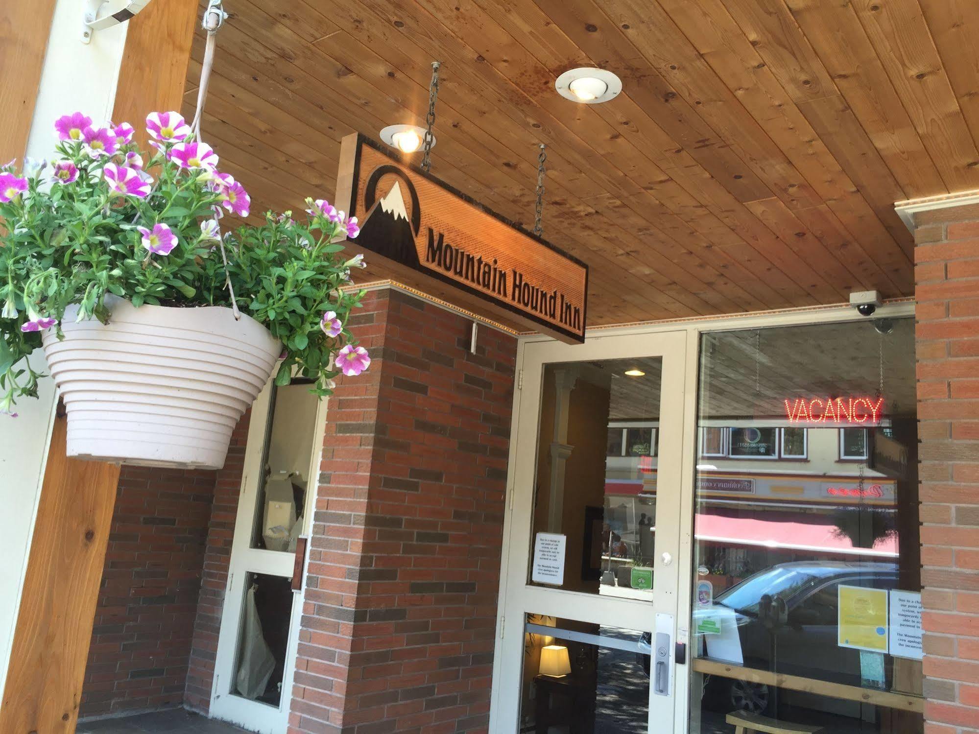 Mountain Hound Inn ネルソン エクステリア 写真